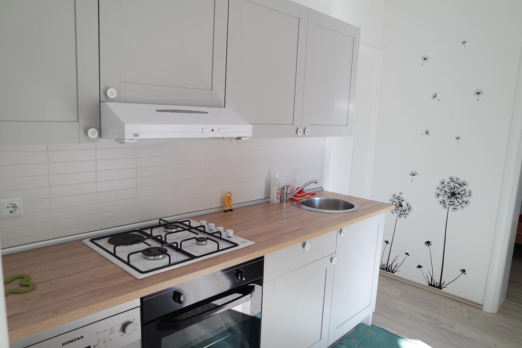 Lenka Apartments I โนวาลยา ภายนอก รูปภาพ
