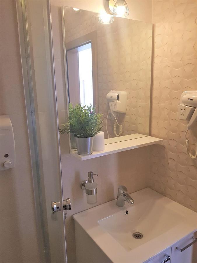 Lenka Apartments I โนวาลยา ภายนอก รูปภาพ